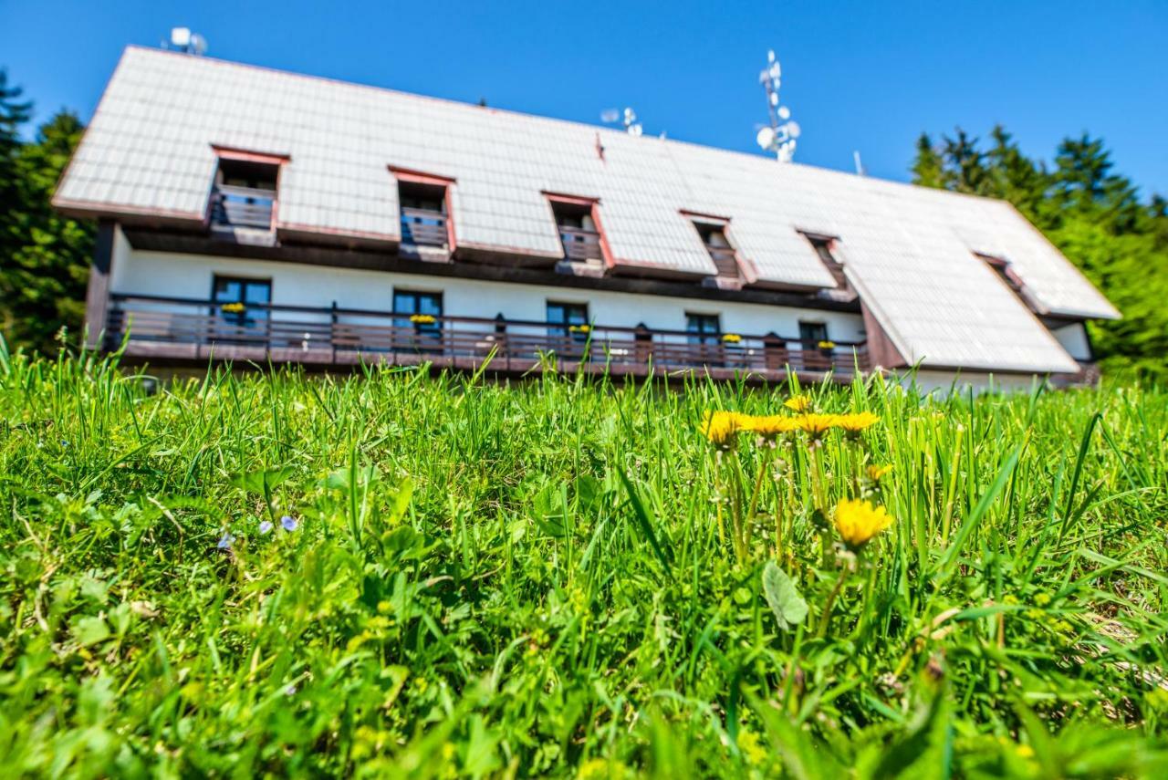 Horsky Hotel Kozubova Долни-Ломна Экстерьер фото