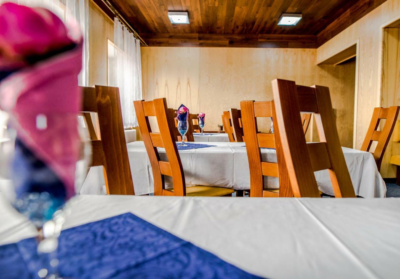 Horsky Hotel Kozubova Долни-Ломна Экстерьер фото