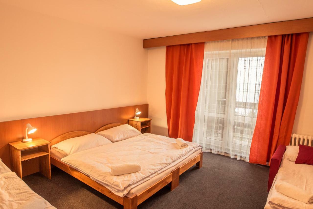 Horsky Hotel Kozubova Долни-Ломна Экстерьер фото
