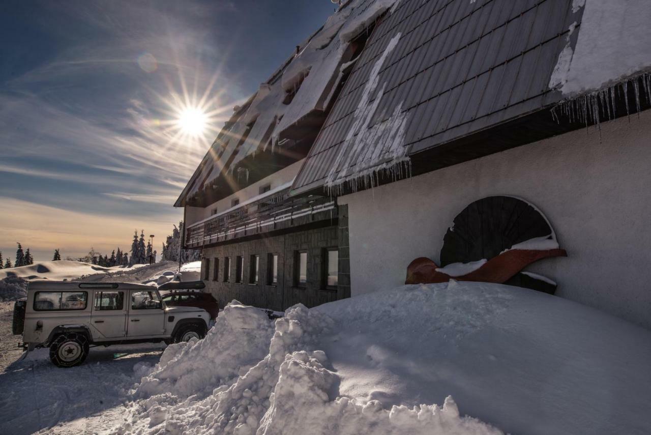 Horsky Hotel Kozubova Долни-Ломна Экстерьер фото